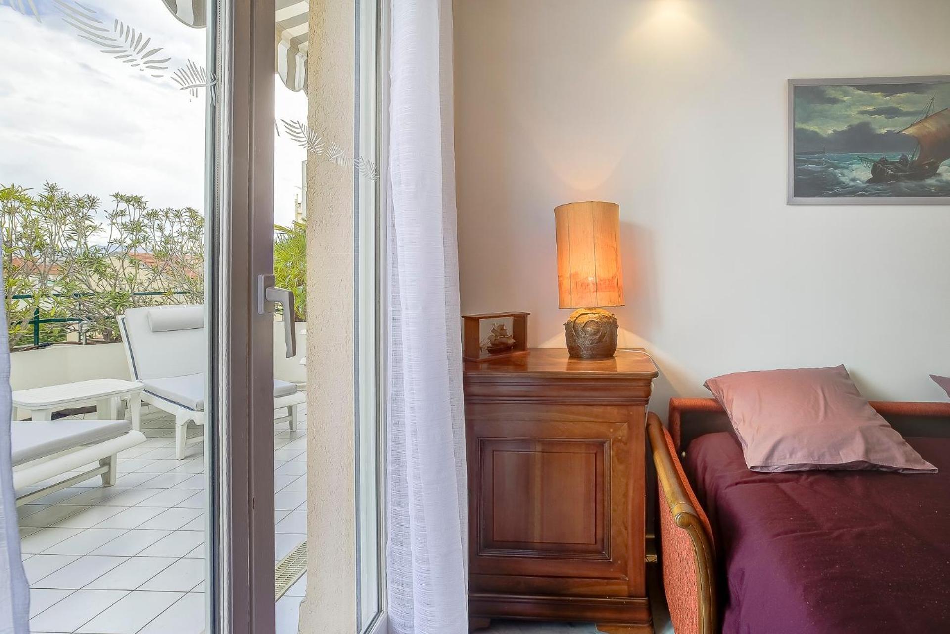 Le Cap St-charles - Spacieux Dernier Etage - Terrasses - Climatisation - Parking *