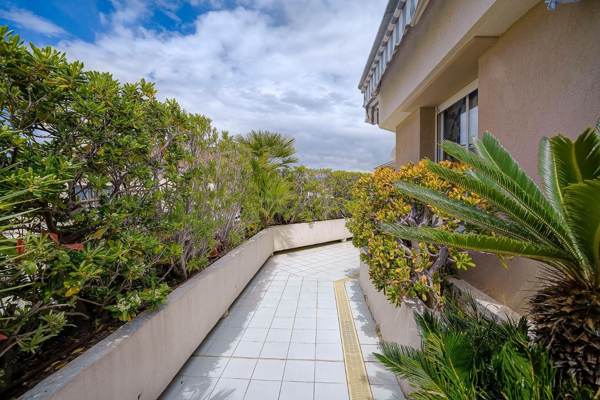 Le Cap St-charles - Spacieux Dernier Etage - Terrasses - Climatisation - Parking * Juan-les-Pins