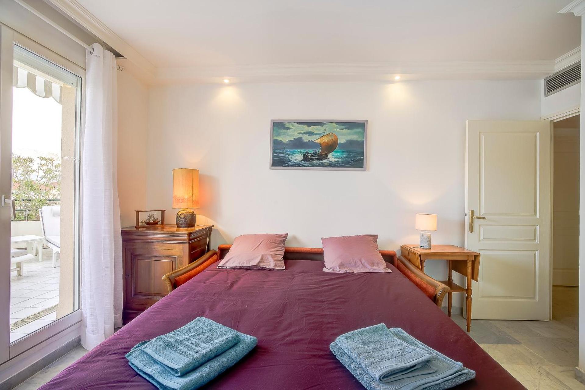 Le Cap St-charles - Spacieux Dernier Etage - Terrasses - Climatisation - Parking Apartment *