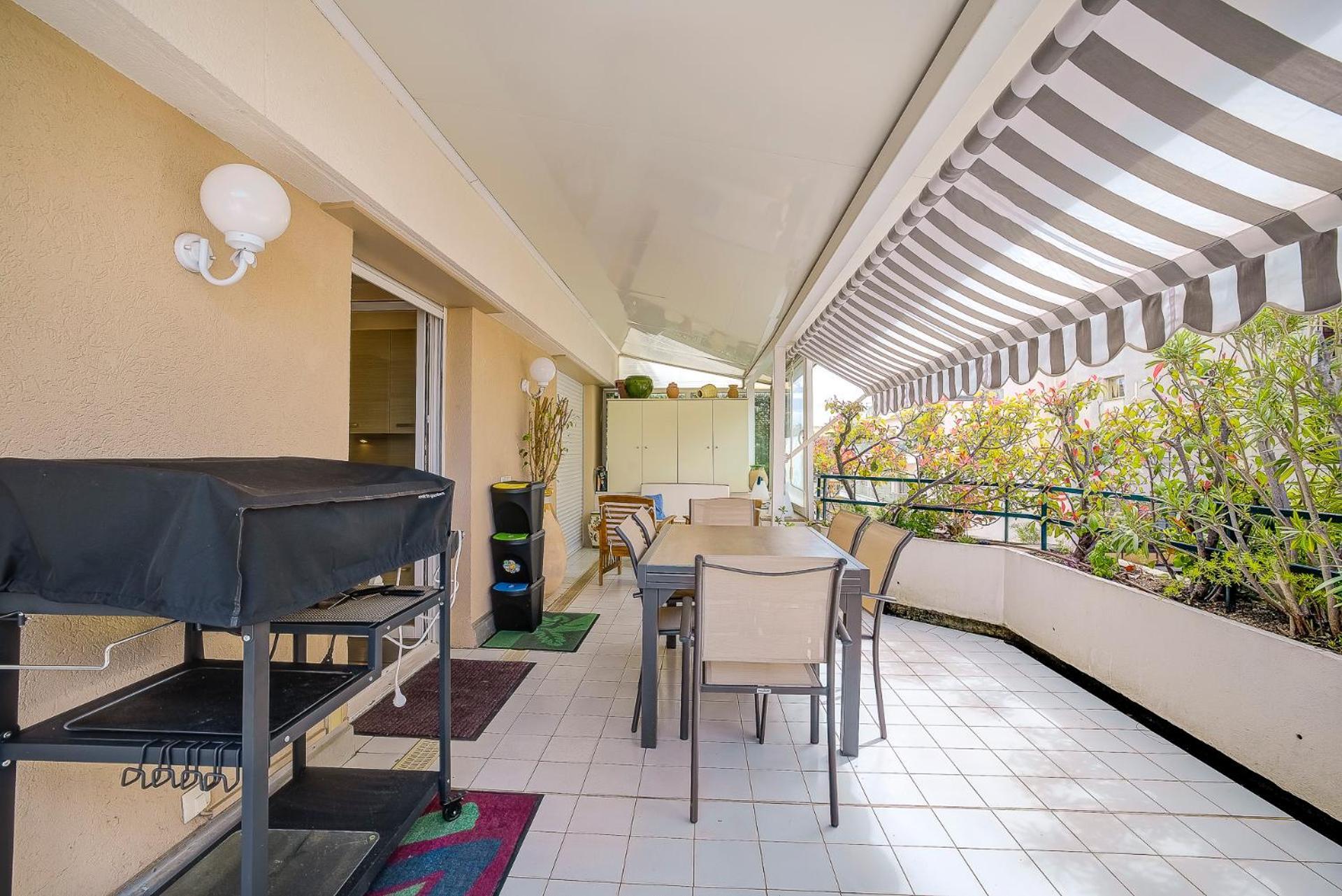 Le Cap St-charles - Spacieux Dernier Etage - Terrasses - Climatisation - Parking Apartment