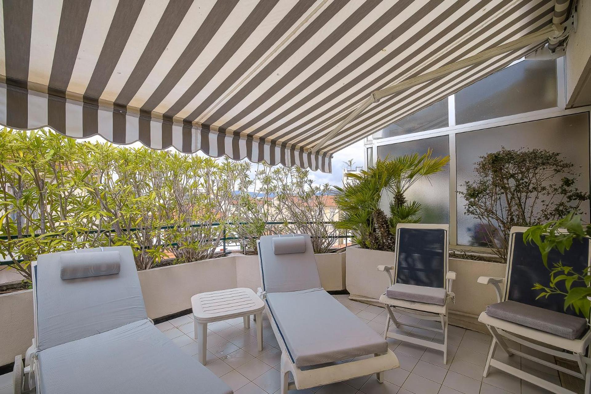 Le Cap St-charles - Spacieux Dernier Etage - Terrasses - Climatisation - Parking * Juan-les-Pins